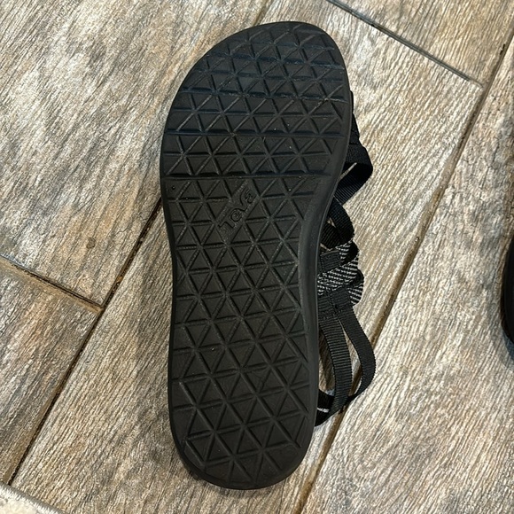 Teva Voya Women’s sandals size 9 - Picture 3 of 14